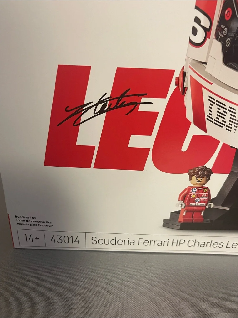 LEGO Editions Vehicles Scuderia Ferrari HP Charles Leclerc Helmet 43014 886Pcs